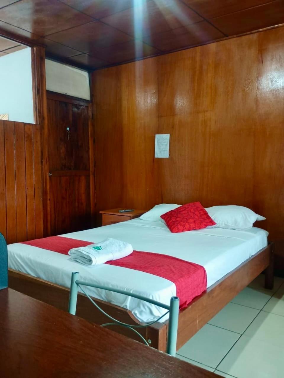 Hospedaje Casa Amazonica Iquitos Exterior photo